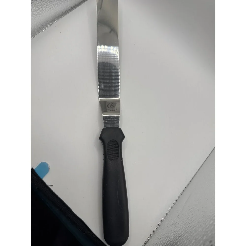 CK Stainless Japan Offset Icing Spatula Black Handle 10.75 Inch Cake Decorating
